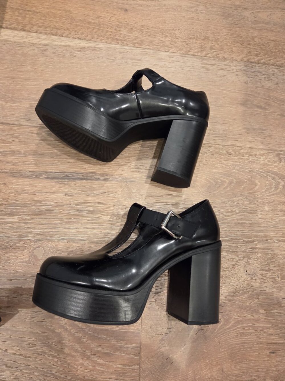 Steve Madden Black Platform Mary Jane Shoes - Picture 3 of 5